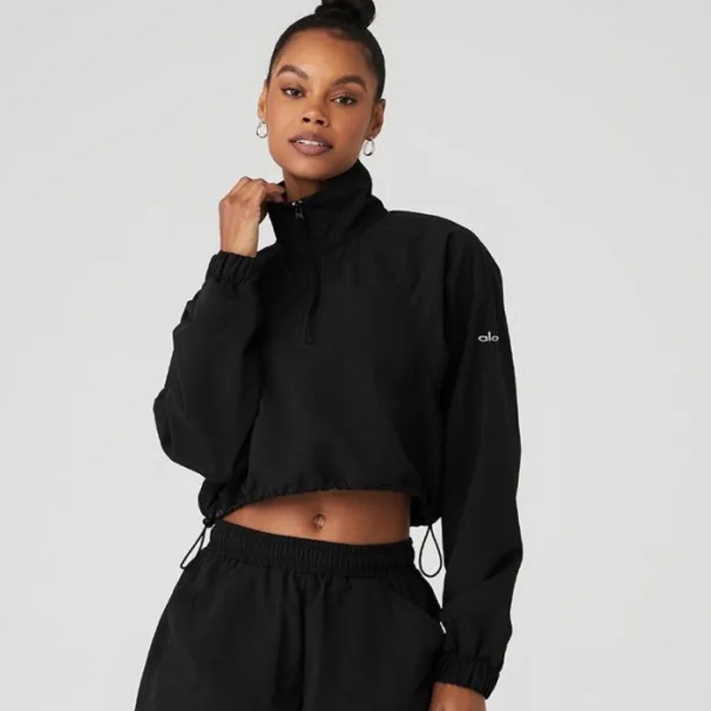 *SOLD*ALO Yoga 1/4 Zip Alumni Pullover in Black - Picture 3 of 14